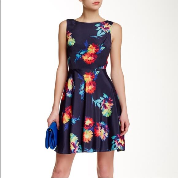 Betsey Johnson Navy Floral Fit & Flare Aline Dress Open Back - Picture 1 of 12
